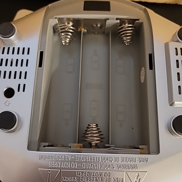 Emerson Portable Stereo am/fm Compact Disc Player - Picture 16 of 16